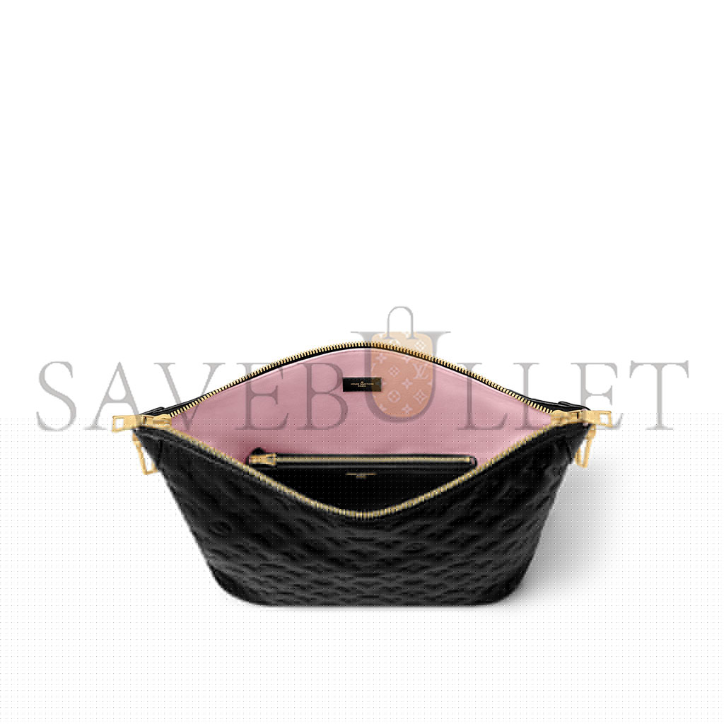 l**is V*t*n coussin hobo mm m12068 (38*33*10cm)